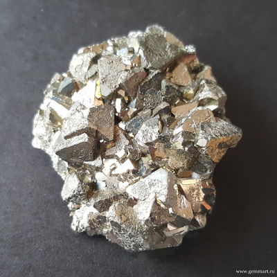 Пирит. Сросток октаэдрических кристаллов. 45*40*15мм