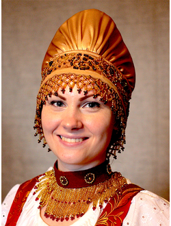 Русский народный женский праздничный головной убор "Сборник".