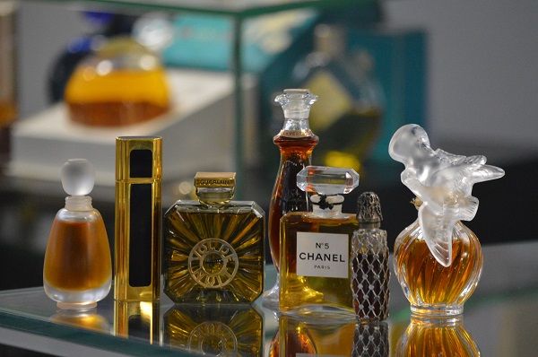 Духи парфюм парфюмерия официальный сайт винтажные духи французские духи старая парфюмерия +купить