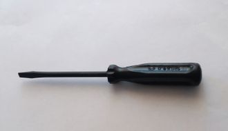Отвёртка шлицевая