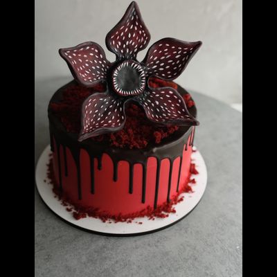 Торт Очень странные дела