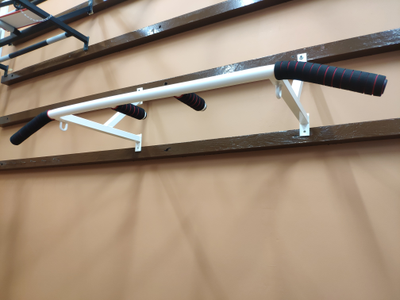 Турник с 3 хватами с неопреновыми ручками (TUR-004n)