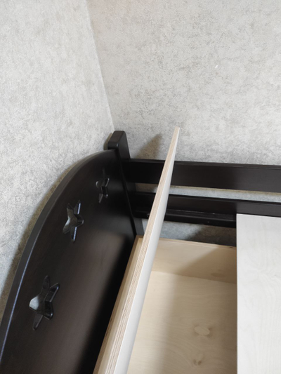 Кровать детская массив сосны