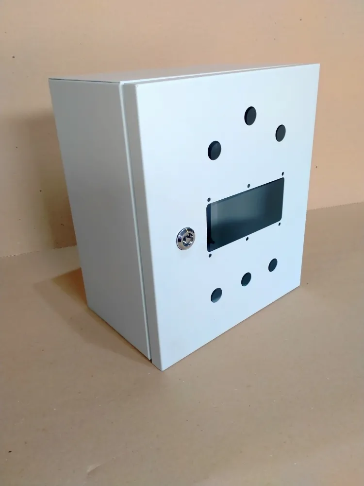 Щит с монтажной панелью