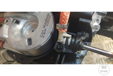 Смазали трущиеся детали 