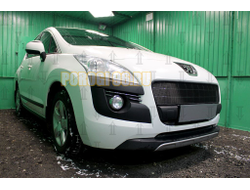 Защита радиатора Peugeot 3008 2009-2013 black середина