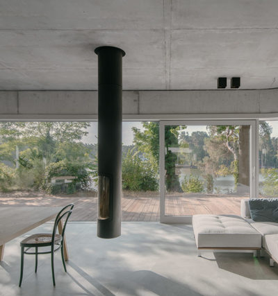 Современный парящий камин TERA с одним стеклом