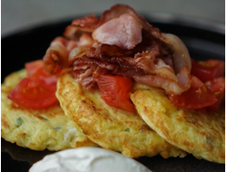 Картофельные дранники с беконом / Potato pancakes with bacon