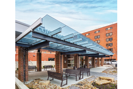 Стеклянный козырек