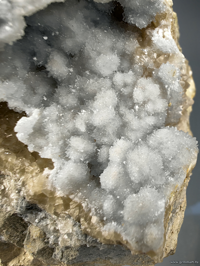 Целестин  и кальцит. Дагестан. Россия. 80*80*70мм