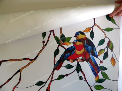 Витражная пленка, витражная пленка самоклеющаяся под заказ,пленочный витраж флора с птицами