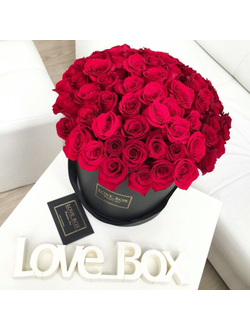Букет в шляпной коробке с красными розами MAXI