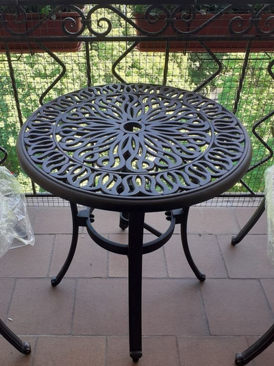 Кофейный стол из литого алюминия Edward