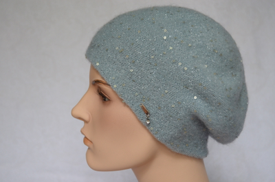 Вязаный берет голубого цвета Vizio Италия 6943