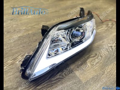 Фары Toyota Camry 40 в стиле Lexus бегающие (светлые)