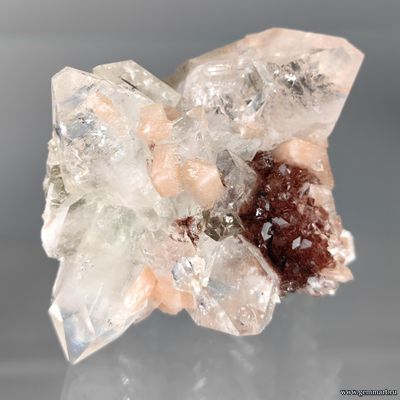 Апофиллит и гейландит. Индия. 70*70*70мм