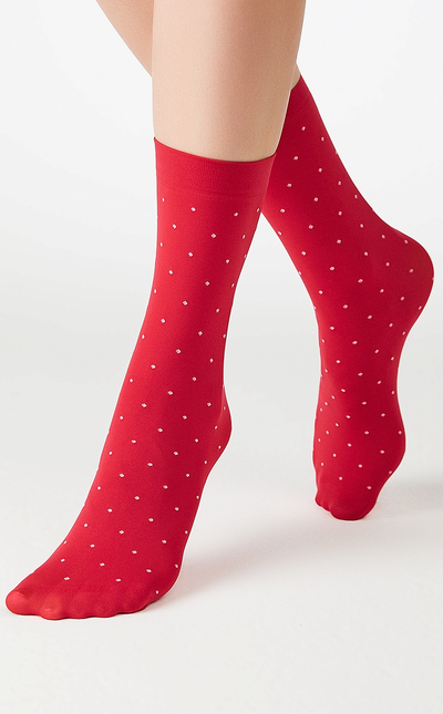 темно-красный