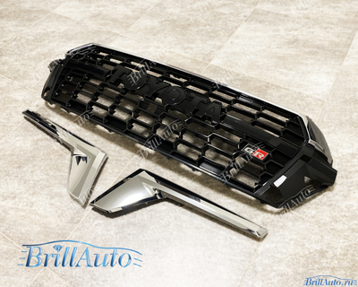 Решетка радиатора Land Cruiser 200 2015-2021 в стиле 300 GR Sport ЧЕРНАЯ