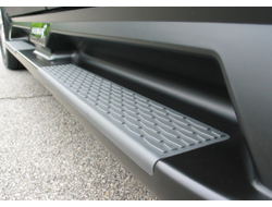 Пороги OEM на Kia Sorento (2010-2018)