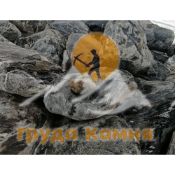 Валун Домбаи