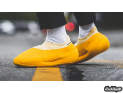 ADIDAS YEEZY KNIT RUNNER SULFUR (40-45)