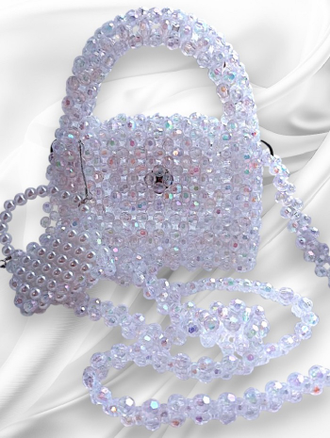 «Радужное сияние» — эксклюзивная сумка из бусин.