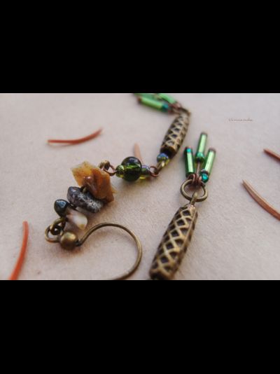 &quot;Сокровище хвойного леса&quot;, бохо-серьги с кварцем и чешским бисером