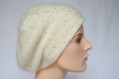 beliy-zhenskiy-beret-vyazaniy-vizio-italiya-6943