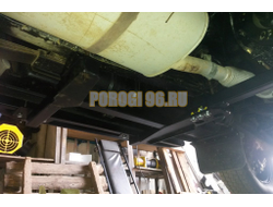 Силовые пороги на УАЗ Хантер 2003-, крепление к раме, накладки из рифлёного алюминия, универсальные (под стандартный и лифтованный кузов) (05.350.10)