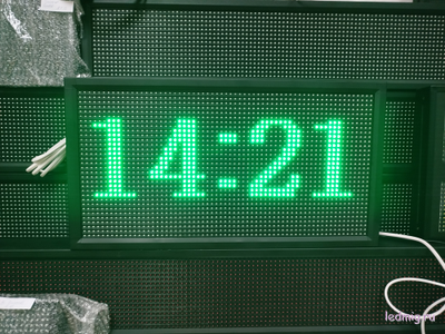 Уличные часы-[88:88]-t-370х690мм (зеленый)