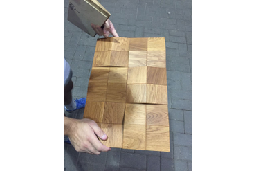 Выкрас панели из массива дуба согласован с заказчиком. Можно отправлять заказ в малярку.