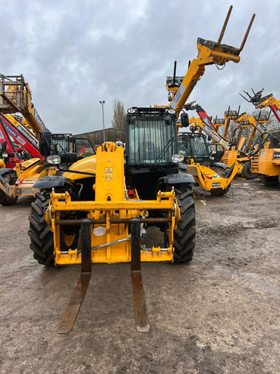 Телескопический погрузчик JCB 531-70