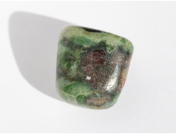 Эклогит, галтовка, ЮАР (18*17*14 мм, 9,5 г) №18607