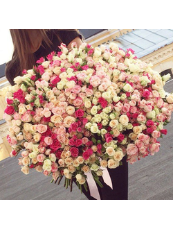 "НЕЖНОЕ НАСТРОЕНИЕ" - БУКЕТ ИЗ 101 КУСТОВОЙ РОЗЫ