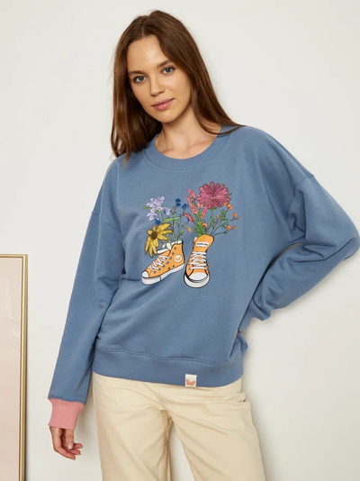 ЖЕНСКИЙ СВИТШОТ ГОЛУБОЙ "ЦВЕТОЧНЫЕ КЕДЫ"