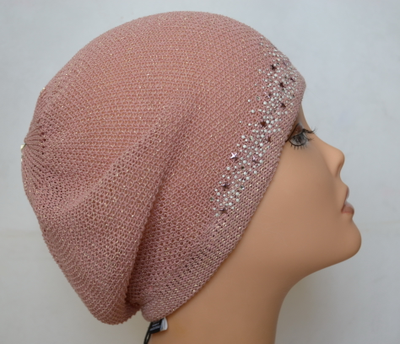 rozovyy-letniy-beret-ot-italyanskogo-proizvoditelya-vizio