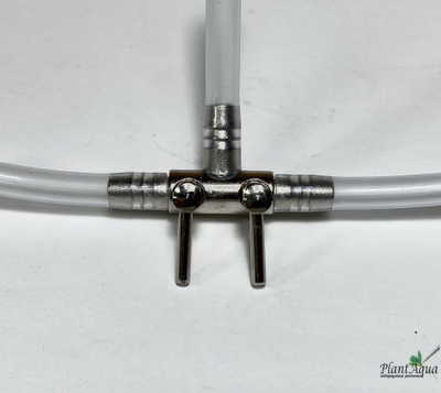 Разделитель потока с 2-мя краниками