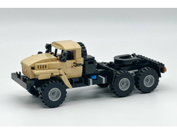 Российский грузовик 6x6 (бежевый)