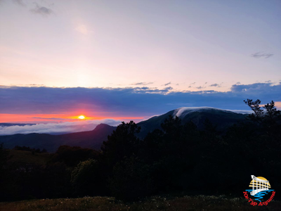 Джип-тур на Долину приведений + закат солнца на вершине горы