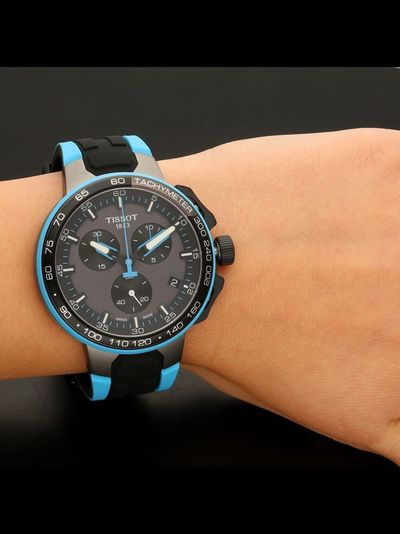 Швейцарские часы Tissot T111.417.37.441.05