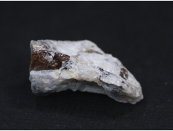 Циркон (кристаллы в породе), Россия, Южный Урал, Вишневые горы (26*17*12 мм, 5 г) №17766