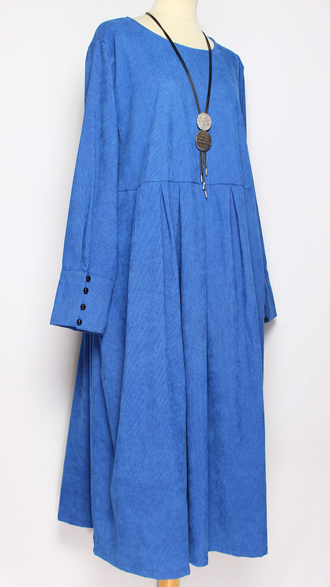 ПЛАТЬЕ  ВЕЛЬВЕТОВОЕ "СБОРКИ "  ярко-синее до р.54