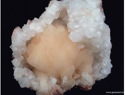 Стильбит и апофиллит. 160*140*130мм