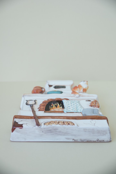 Русская печь (рельеф)