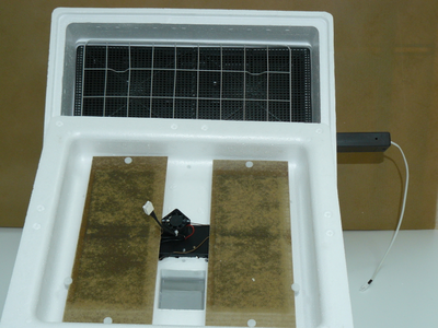 Инкубатор "Умная наседка" на 63 яйца