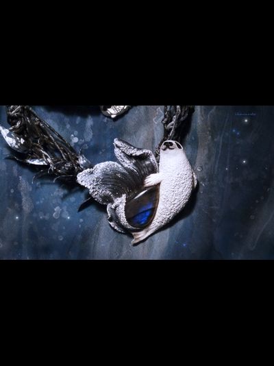 "Песнь моря. Перерождение белька" - колье в северном стиле с натуральным лабрадором и шёлком