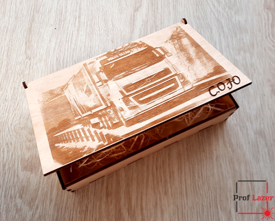 Подарочная коробка с лазерной гравировкой фотографии