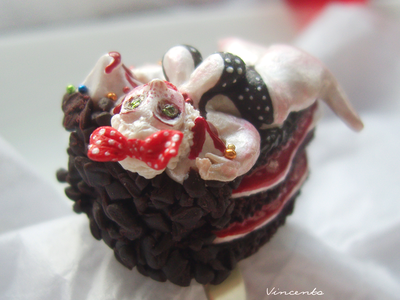 Пин-ап кольцо "Утро Фифеи" с вкусным тортиком