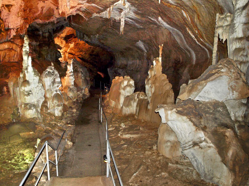 Пещера Скельская Крым
