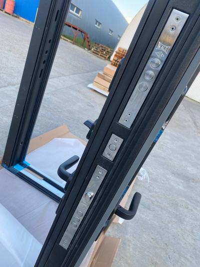 TERMO 5 - 130 мм/ ЭМАЛЬ Ral 7012-"ЭМАЛИТ БЕЛЫЙ. ЧЕТЫРЕХКАМЕРНЫЙ ТОНИРОВАННЫЙ СТЕКЛОПАКЕТ.ПОВЫШЕННАЯ ВЗЛОМОСТОЙКОСТЬ